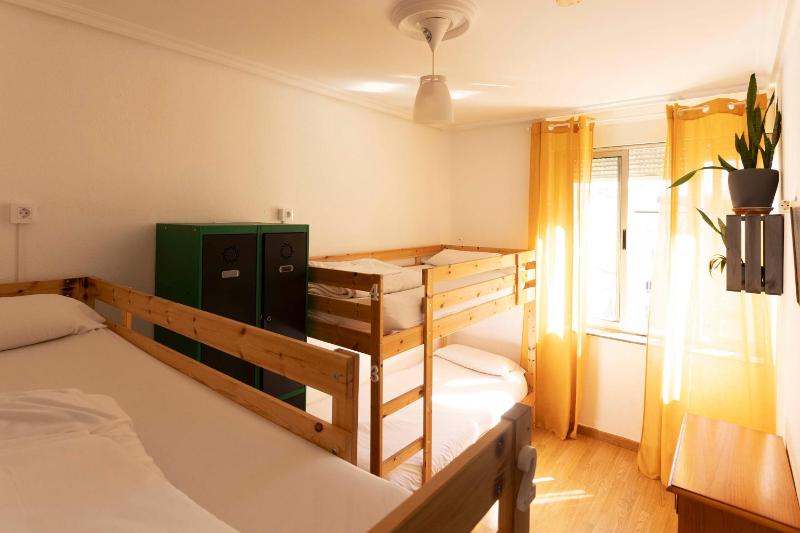 Green Hostel Oviedo - image 15