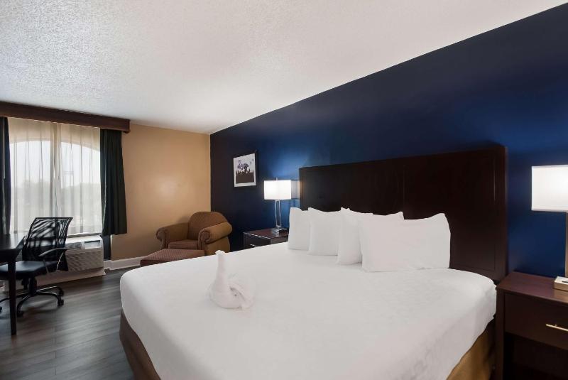 Executive King Room - Non-Smoking image 4