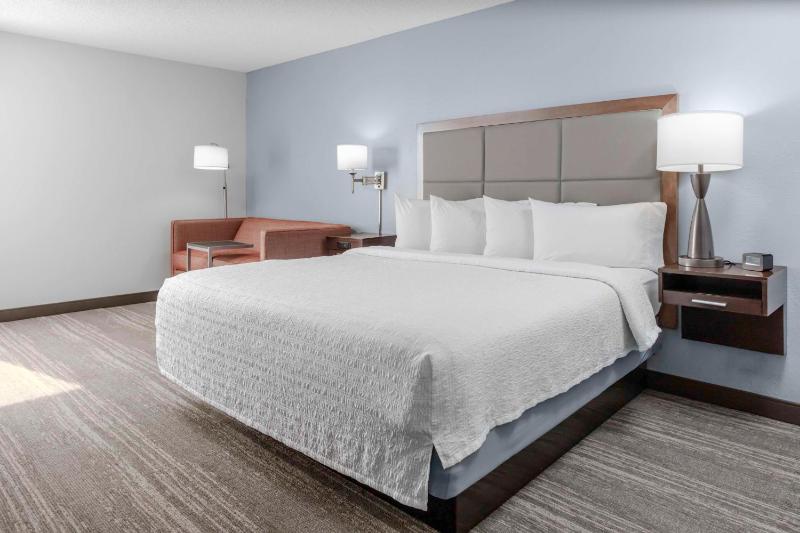 Hampton Inn Sarasota-I-75 Bee Ridge - image 20