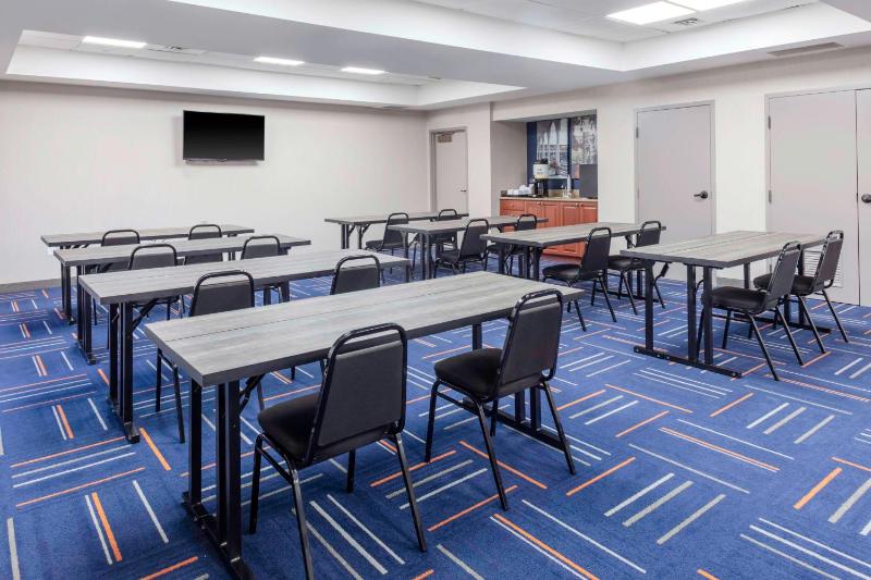 Hampton Inn Sarasota-I-75 Bee Ridge - image 11