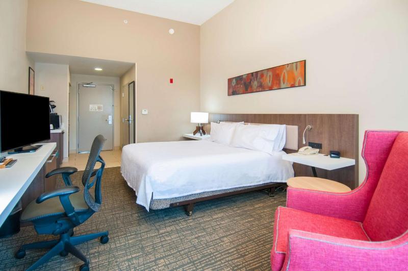 King Room image 4