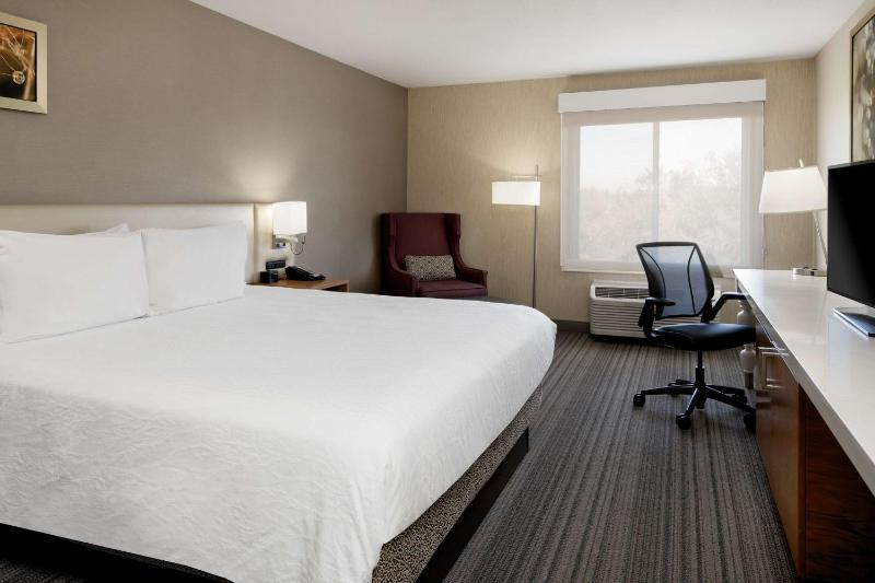King Room image 3