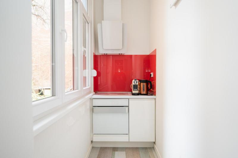 Modern Stay in the City Center - image 11