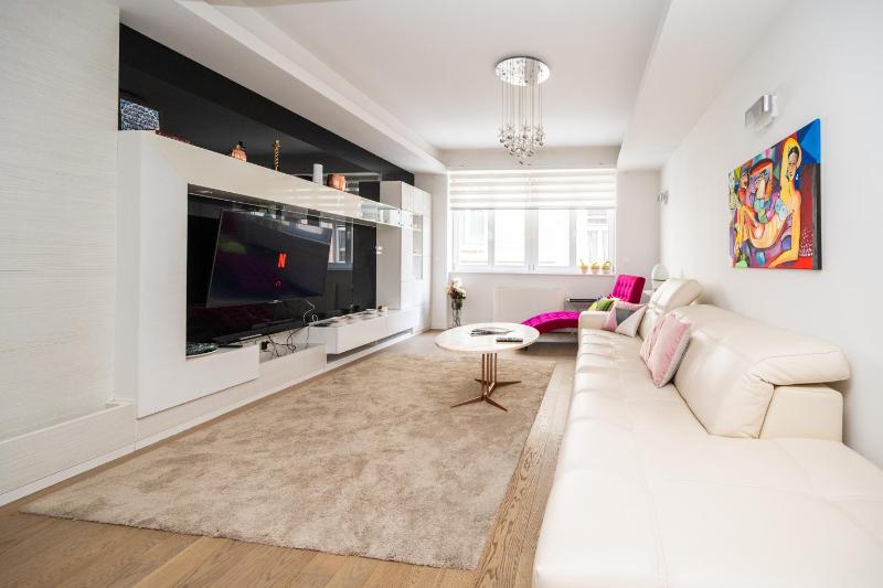 Modern Stay in the City Center - image 4