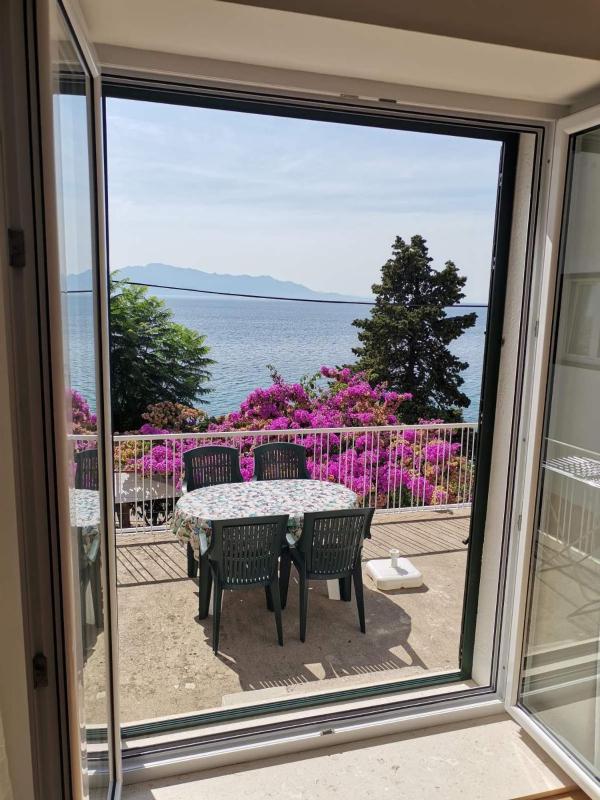 Two-Bedroom Apartment with Terrace and Sea View image 3