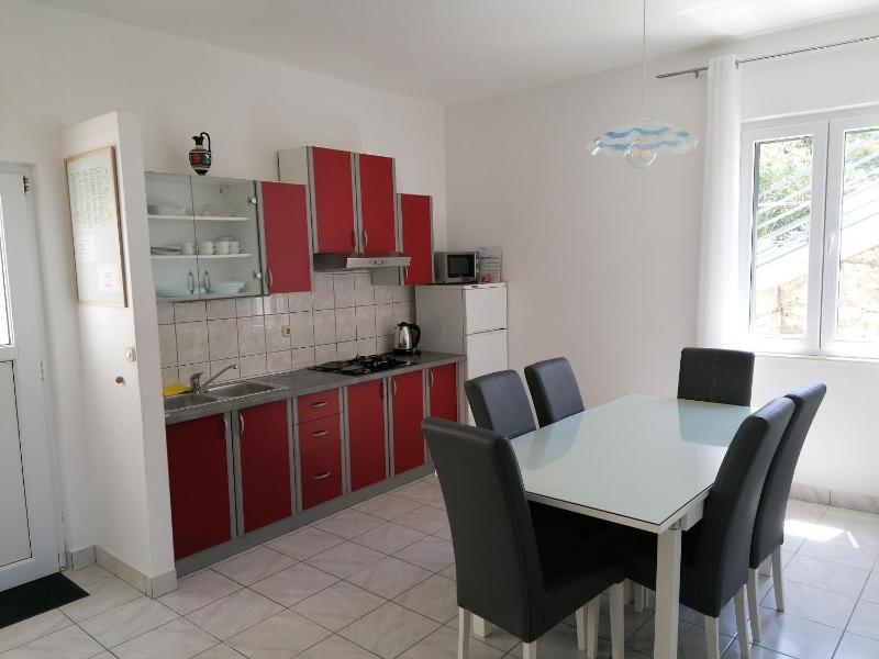 Two-Bedroom Apartment with Terrace and Sea View image 4