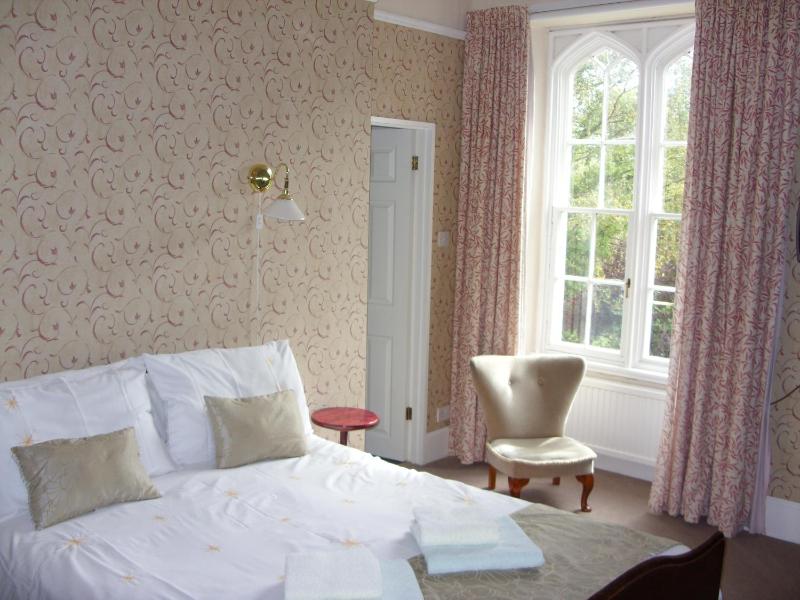 Double Room image 2