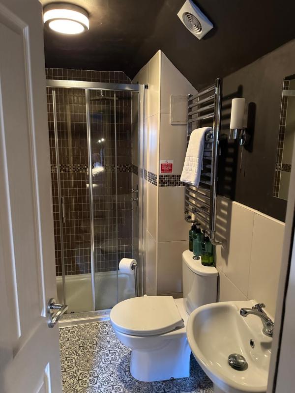 King or Twin Room image 4