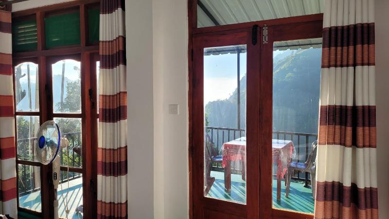 Chamodya Home Stay - image 37