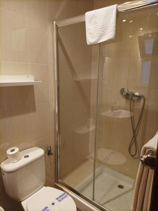 Double or Twin Room image 2