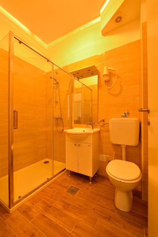 Triple Room image 2