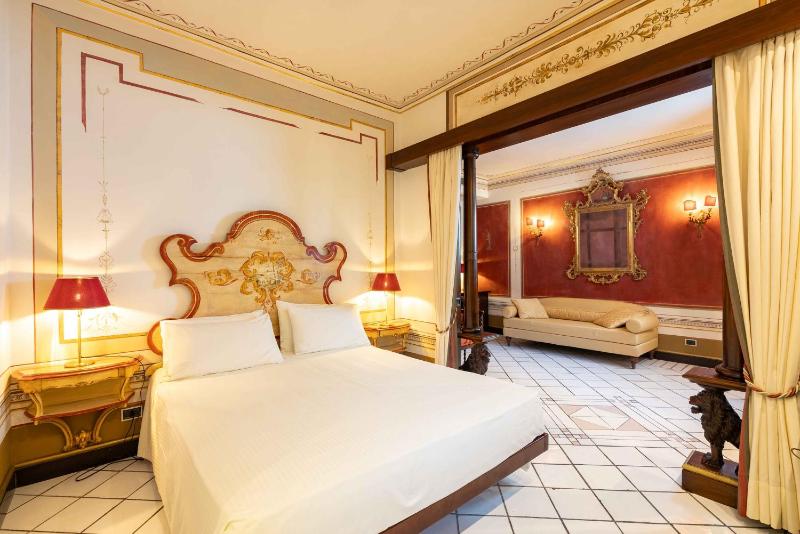Suite with Garden View image 1