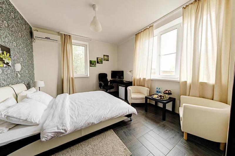 Standard Double Room image 3