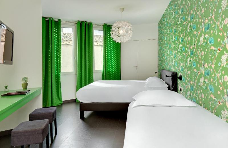 Deluxe Room image 1