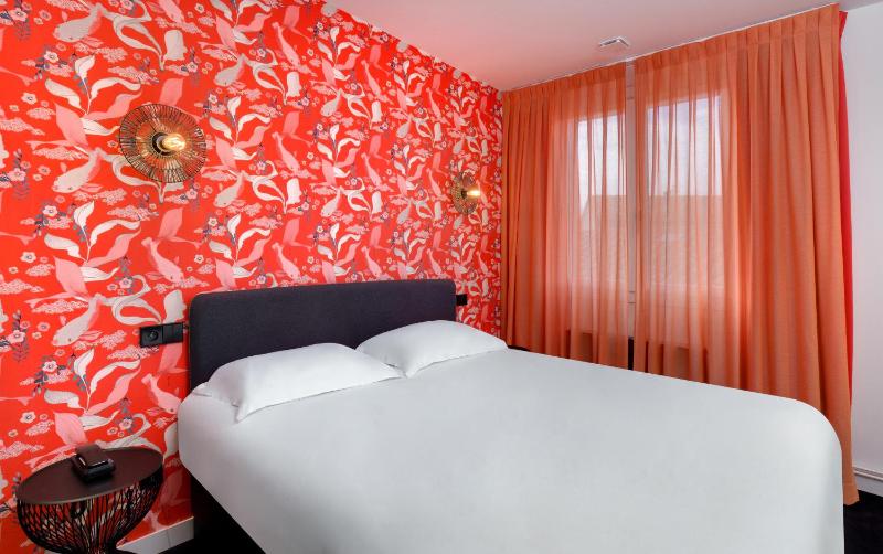 Superior Double Room image 3