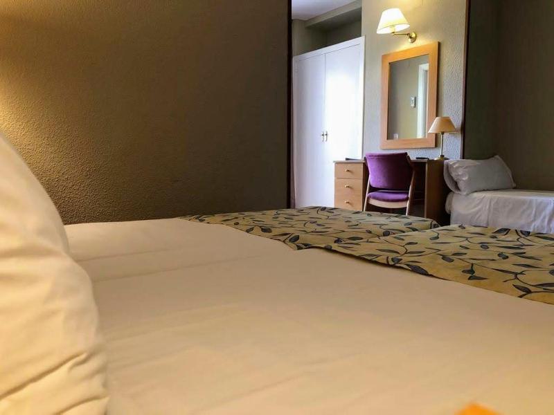 Triple Room image 3