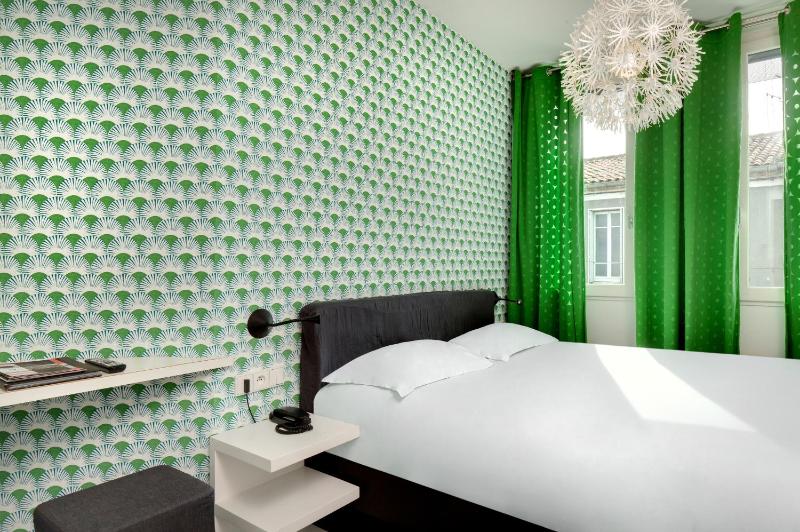 Superior Double Room image 4