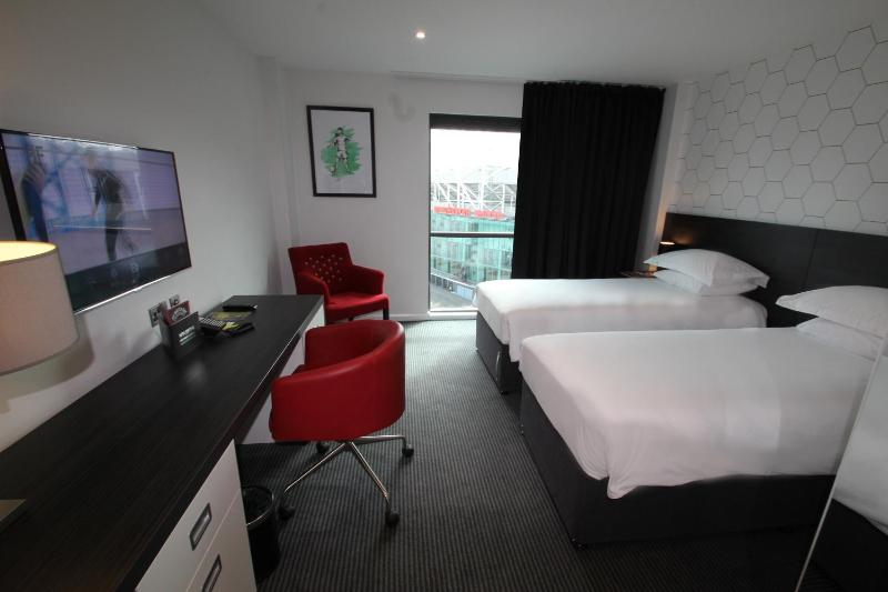 Standard Twin Room with Stadium View image 3