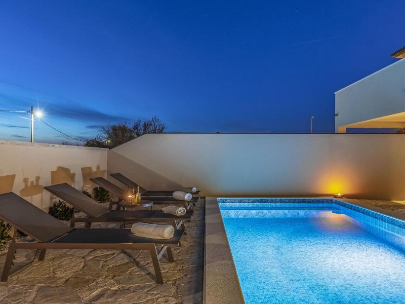 Family villa with pool wellness - image 2