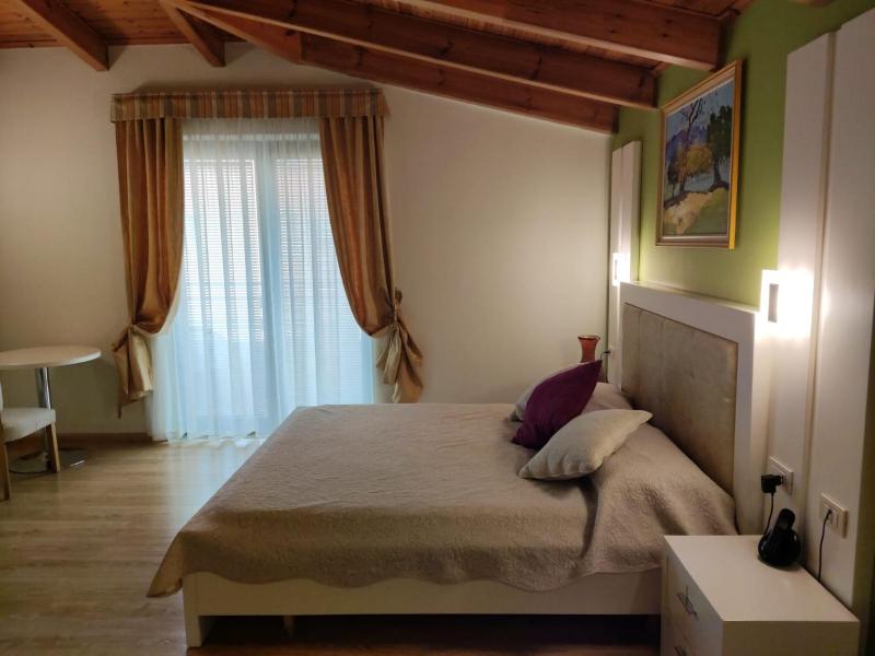 Comfort Single Room with Balcony image 3
