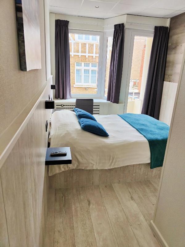 Single Room image 3