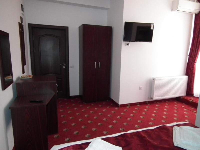Vila Queen Mary - image 15