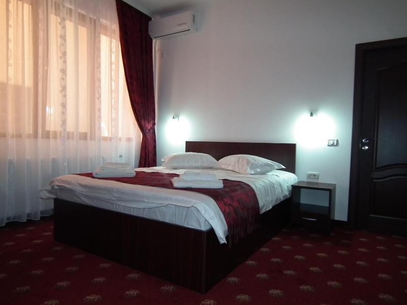 Vila Queen Mary - image 14