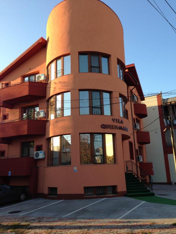 Vila Queen Mary - image 34