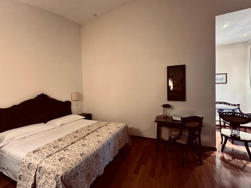 Single Room image 3