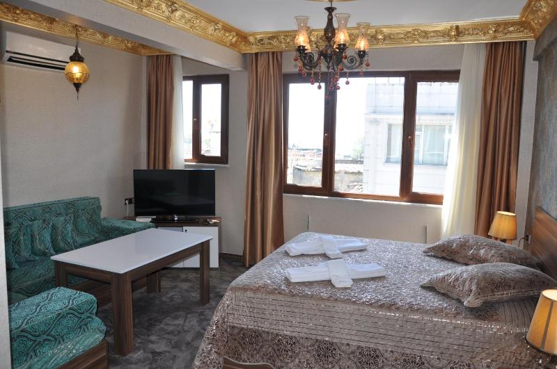 Two-Bedroom Suite image 4
