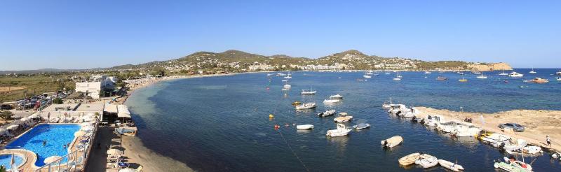 Queen Suite with Sea View image 2