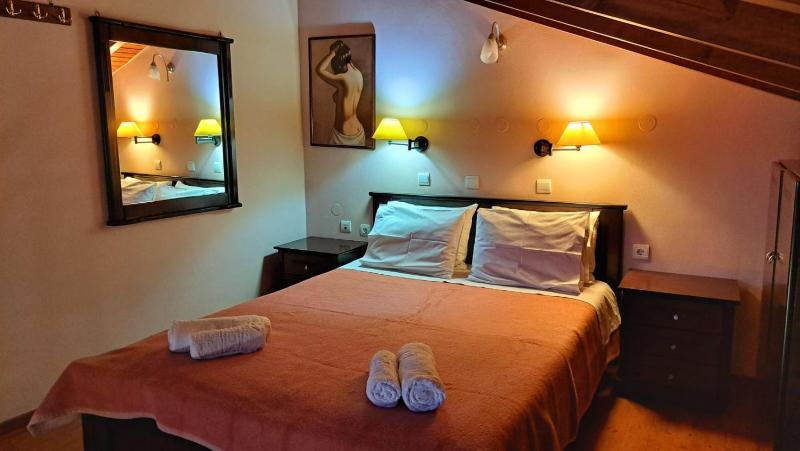 One-Bedroom Apartment image 1