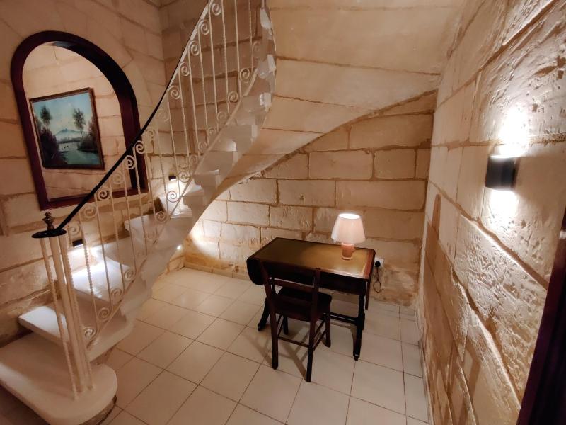 Peaceful Traditional Maltese Townhouse Images