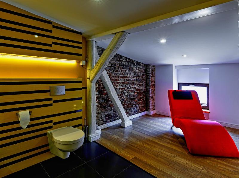 One-Bedroom Apartment (2 Adults) image 3