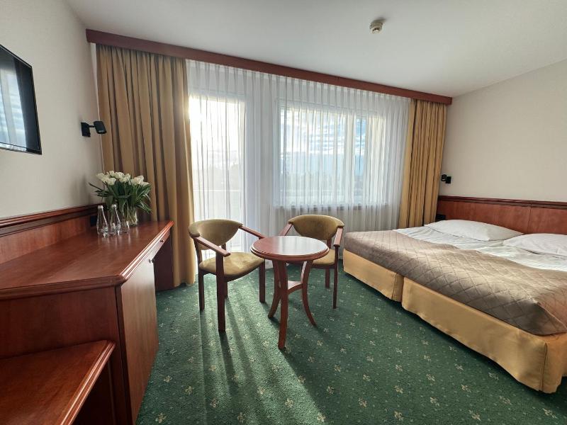 Double Room with Balcony image 1