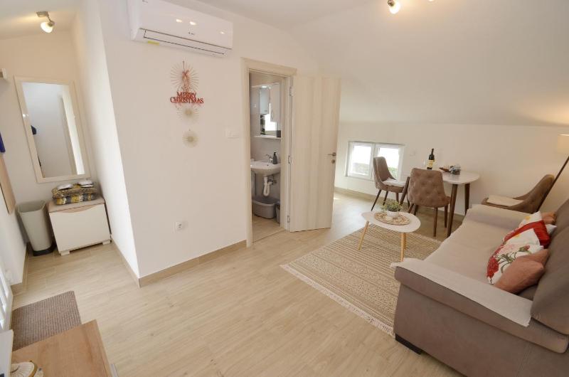 La Mar Mar - image 7
