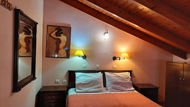 One-Bedroom Apartment image 2