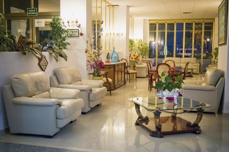 Hotel Neptuno - image 4