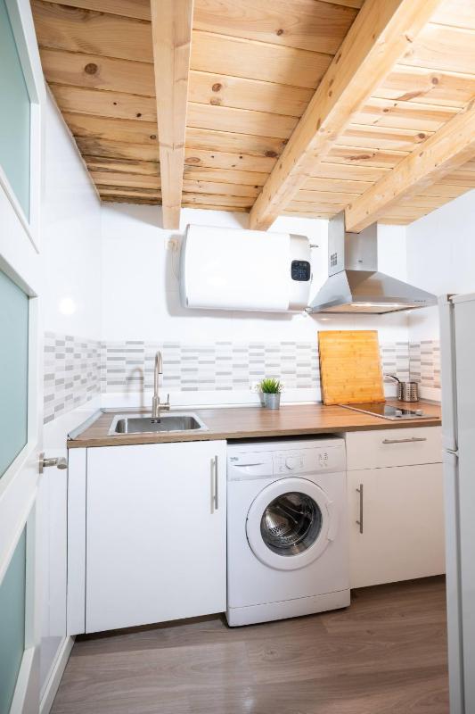 Studio Apartment image 4