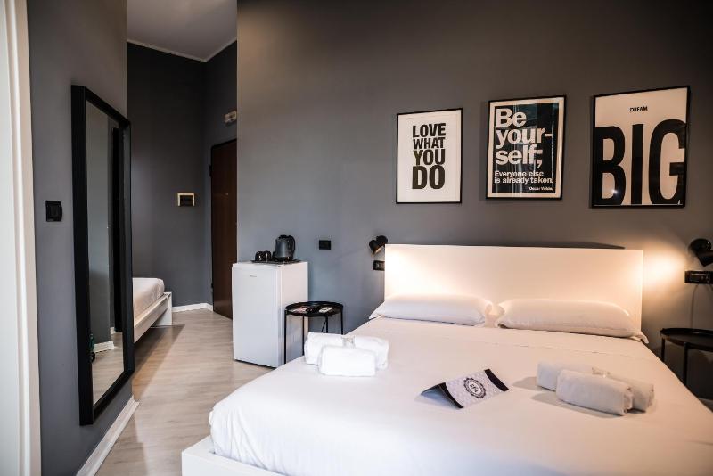 Triple Room image 2