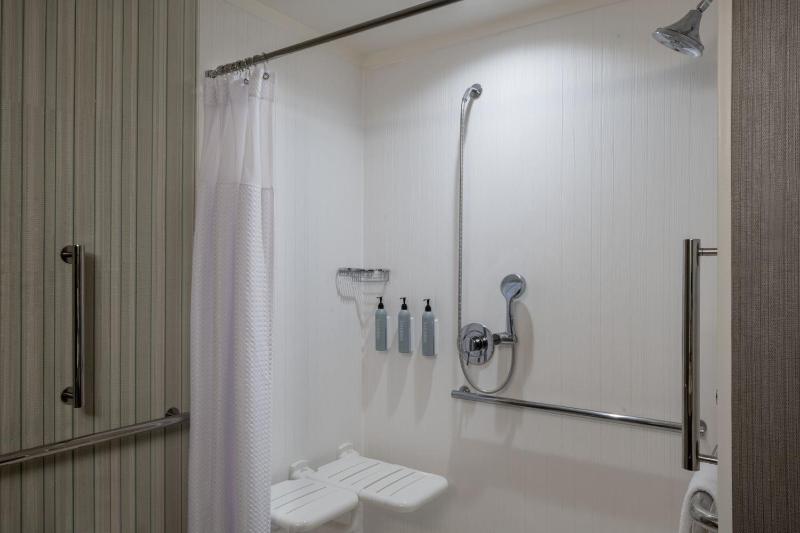 Large Double Room image 3