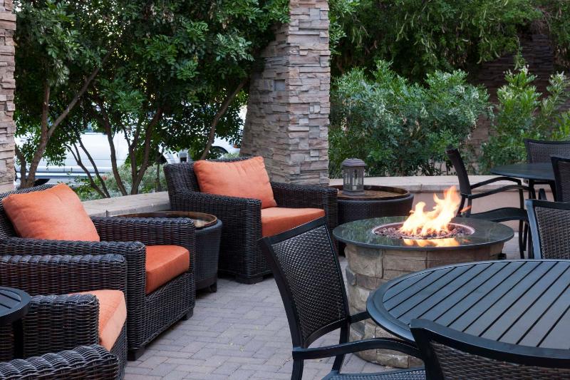 Hilton Garden Inn Scottsdale North/Perimeter Center - image 9