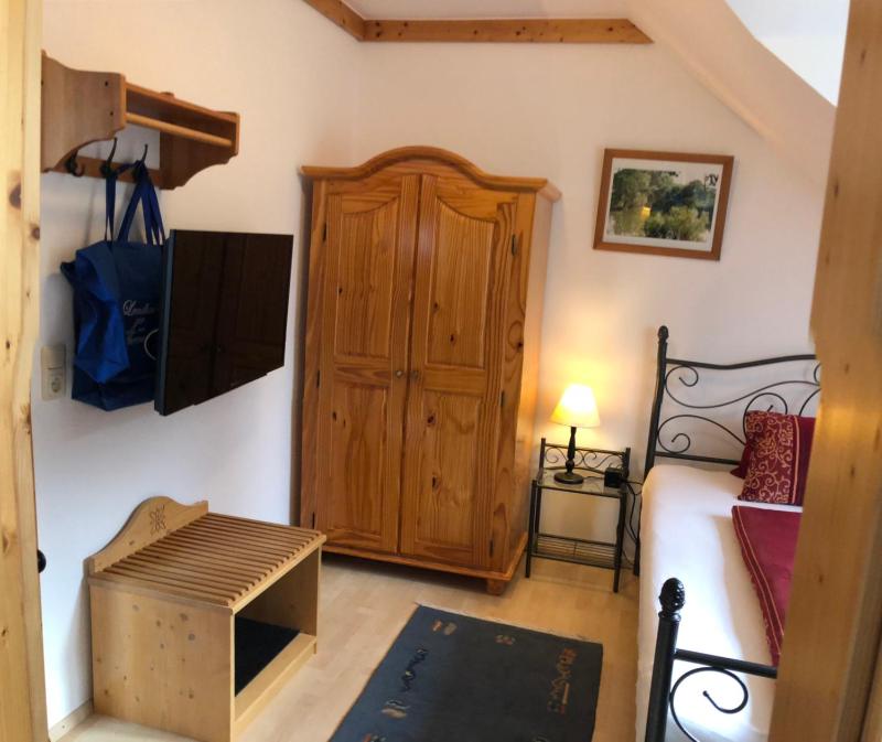 Single Room image 2