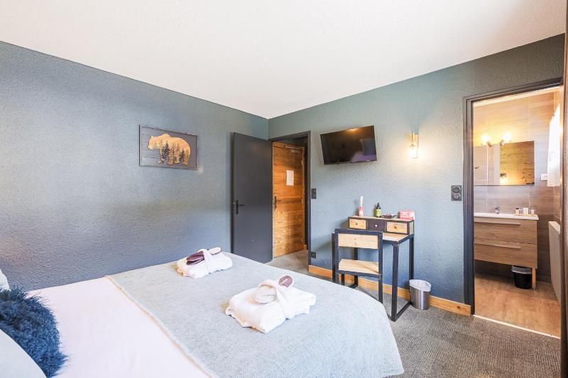 Standard Double Room image 3