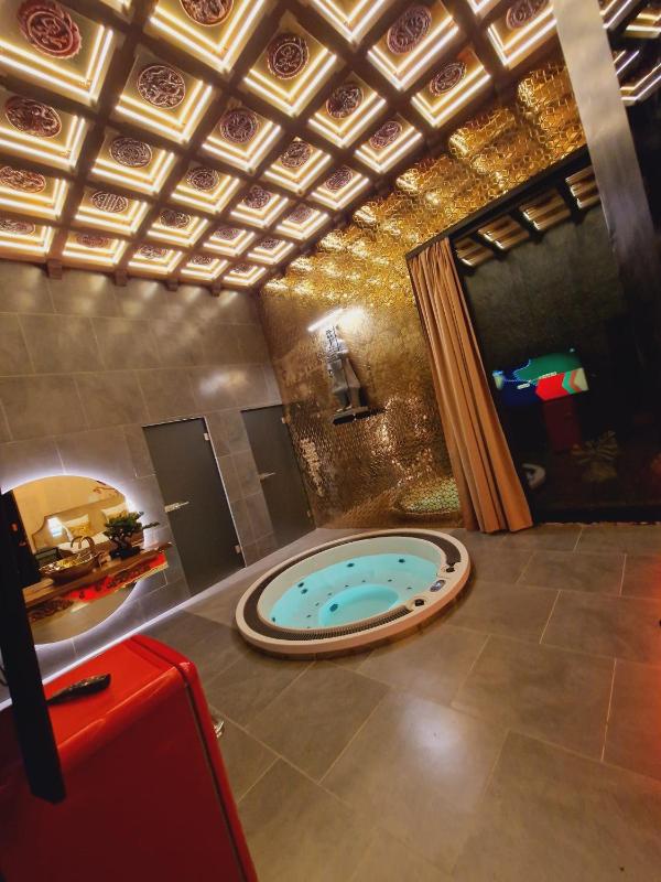 Small Apartment with Jacuzzi image 2