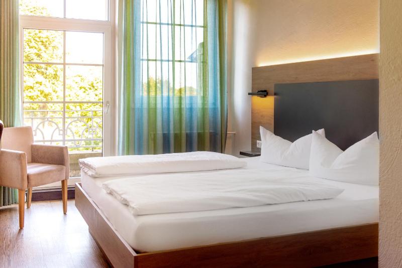 Double Room image 1