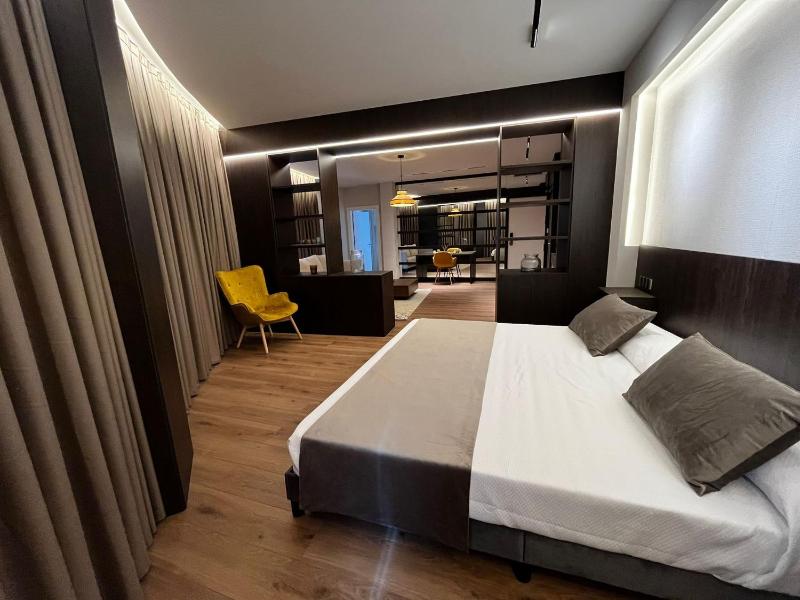 Presidential Suite image 4