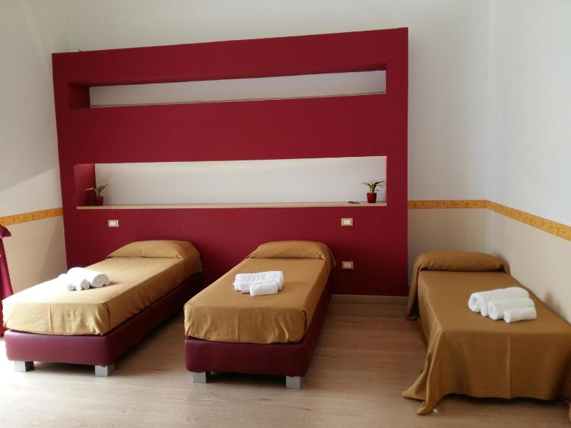 Classic Triple Room image 3