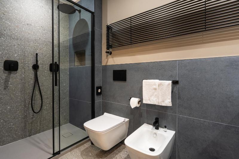Triple Room image 2