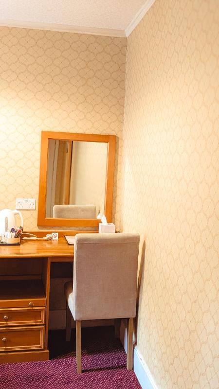 Small Double Room image 4
